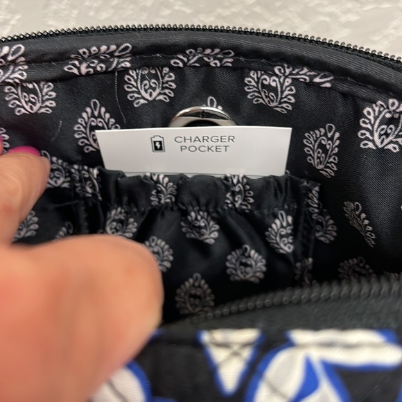 Vera Bradley Quilted Floral Crossbody With RFID Card Protection - Picture 4 of 9